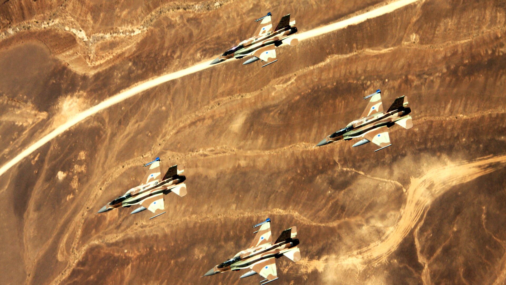 СМИ: Израиль нанес авиаудары по форпостам Хезболлах на юге Ливана